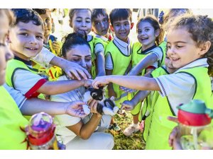 Muratpaşa’da çocuklar patili dostlarıyla buluştu