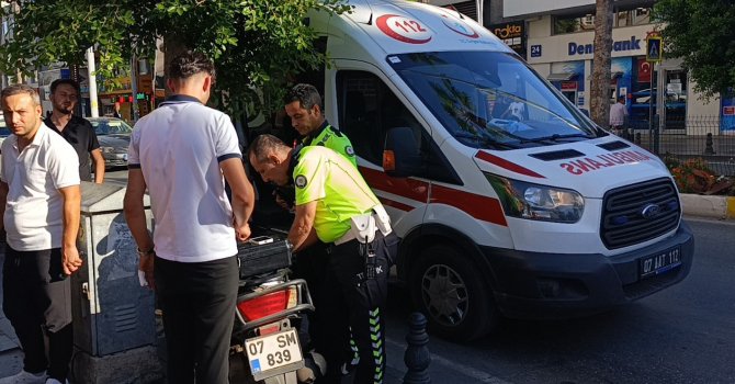 Yaya geçidinde ölümden döndü, o anlar güvenlik kamerasına yansıdı