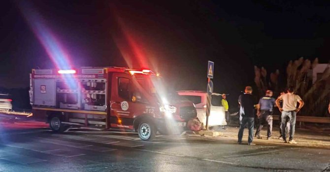 Mersin’de iki otomobil çarpıştı: 1 ölü, 4 yaralı