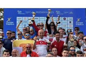 Demir Adam Ali Bıdı’dan çifte başarı: Mudanya ve Ayvalık’ta 2 kupa 1 madalya
