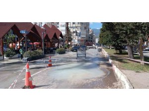 Kumluca’da içme suyu borusu 1 ayda 5 kez patladı