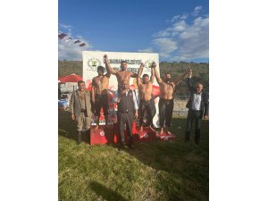 Kemer Belediyesi güreşçisinden kürsü başarısı