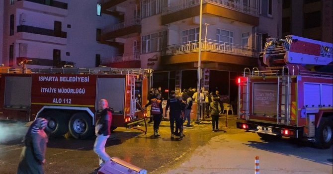 Pideci deposunda çıkan yangın korkuttu