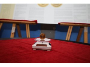 Türkiye Cumhuriyeti’nin ilk altın parası 100. yılında Akdeniz Üniversitesi’nde