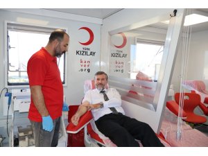 Hatay müftülüğü ve Kızılay iş birliğinde kan bağış kampanyası düzenledi