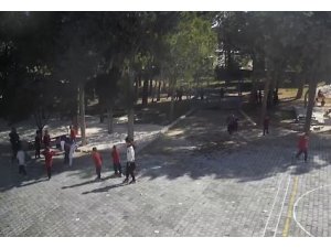 Burdur’da nefes borusuna simit takılan öğrenciye, öğretmenden Heimlich manevrası