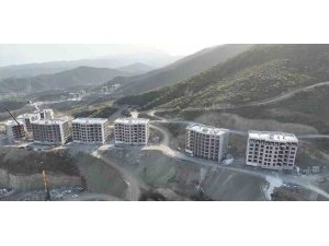 Gülderen Mahallesi’nde 2.etap TOKİ konutları yükseliyor