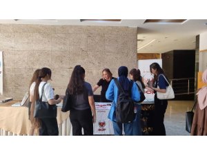 Terör polisi üniversite öğrencilerine terör tuzağını anlattı