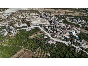 Mut’ta grup yolları yenilendi