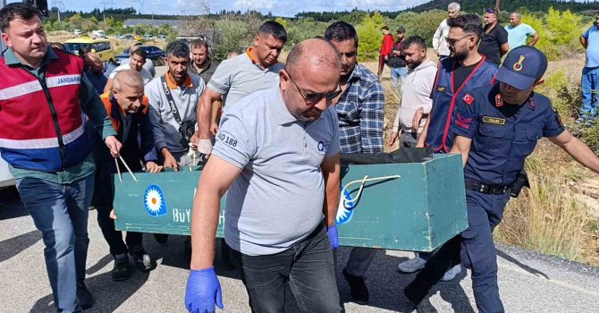 Antalya’da çöp kamyonunda korkunç cinayet:  Mesai arkadaşını boğazından bıçaklayarak öldürdü