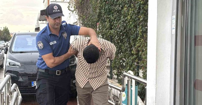 Sahte polisten şok savunma: "Beni vuracaklarını düşündüğüm için kendime polis süsü verdim"