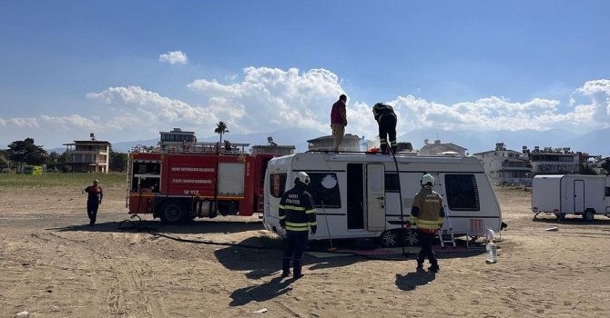 Arsuz’da karavan yangını