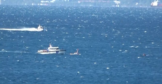 Akdeniz’de 19 SUP board yapan gençler rüzgarla 2 mil açığa sürüklendi