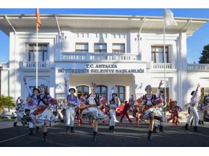 Antalya’da sanatın kalbi Kaleiçi’nde attı
