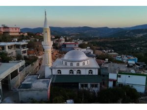 Depremin ardından inşa edilen 105. cami ibadete açıldı