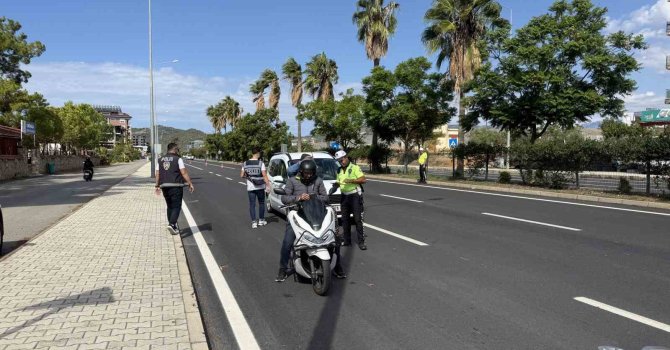 Gazipaşa’da kurallara uymayan sürücülere toplam 64 bin 300 TL ceza kesildi