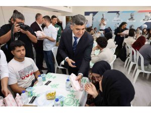 Mersin’de sınava hazırlanan öğrencilere döner sürprizi