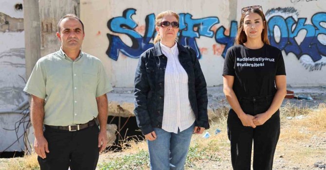 63 kişinin öldüğü apartmanın davasında aileler, karar duruşması öncesi enkaz alanında toplandı