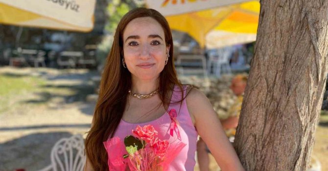 Kanser hastalarının umudu Çiçek Akçay: "Kanserden değil geç kalmaktan korkun"
