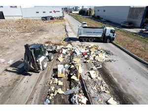 Akdeniz Belediyesi ekipleri aynı bölgede tonlarca çöp ve hurda topladı