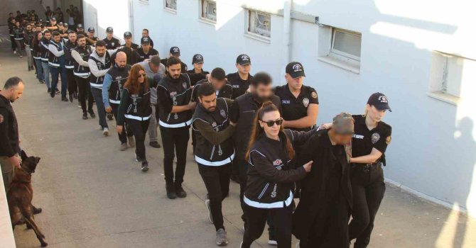 Helikopterlerin gözetiminde "Bayğaralar"çetesi adliyeye sevk edildi