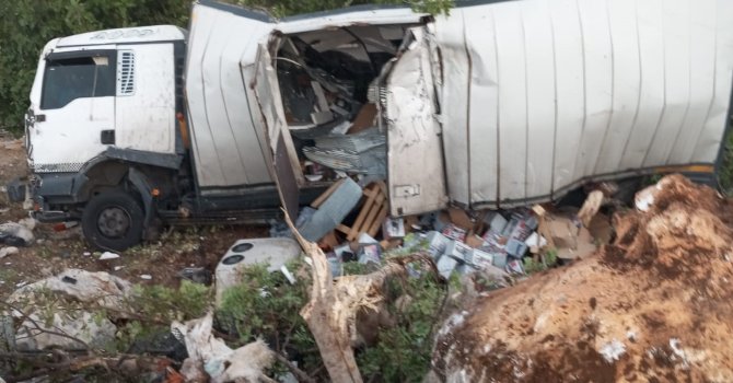 Mersin’de kamyon kazası : 2 yaralı