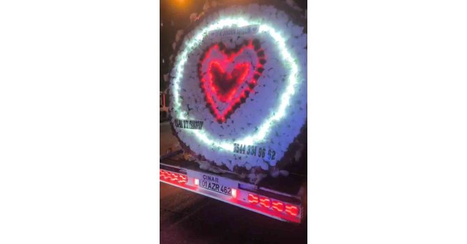 Çekiciyle trafikte "İyi ki doğdun sevgilim" sürprizi pahalıya patladı