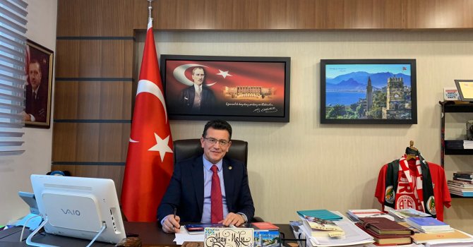 Atay Uslu'ya AK Parti'de yeni görev