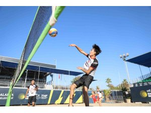 Moğolistan U16 plaj voleybolu milli takımı Alanya’da kampa girdi