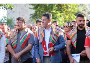 İsmet Atlı Karakucak Güreşleri, şampiyonlar kortejiyle başladı