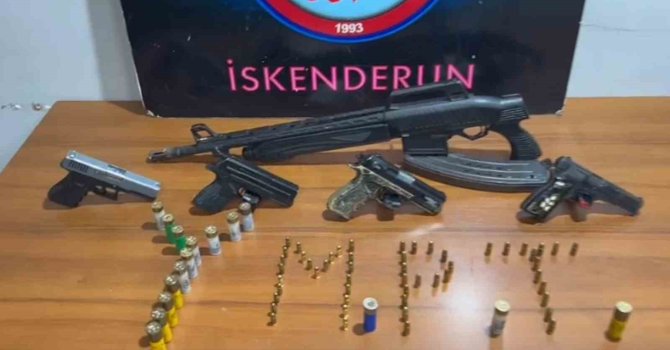İskenderun’da asayiş uygulaması; 5 adet ruhsatsız silah ele geçirildi
