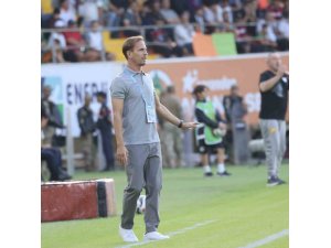 Trendyol Süper Lig: Alanyaspor: 0 - Göztepe: 0 (İlk yarı)