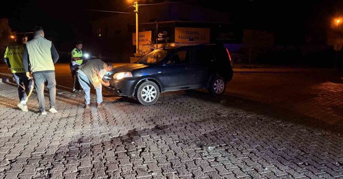 Otomobil ile çarpışan motosikletlin yaralı sürücüsü kaza yerinden kaçtı