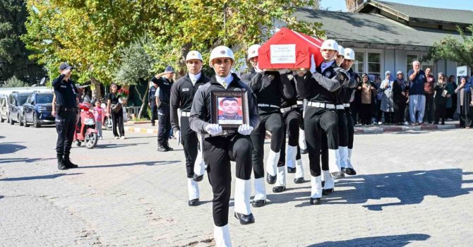 Yangında ölen polis memuru Adana’da toprağa verildi