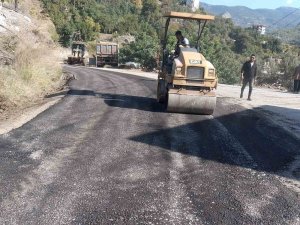 Alanya kırsalında yollar kışa hazırlanıyor
