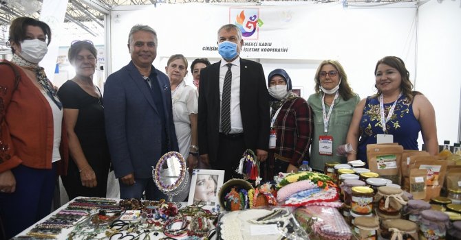 Başkan Uysal, Adana’da düzenlenen zirveye katıldı