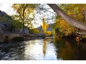 Kahramanmaraş’ta kartpostallık sohbahar manzarası