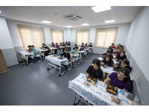 Mersin’de LGS’ye hazırlanan öğrencilere destek