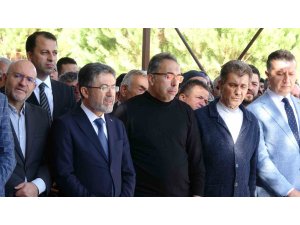 Bakan Yardımcısı Gümen’in annesi toprağa verildi