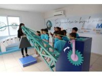 Geleceğin bilim insanları Akdeniz Belediyesinde yetişiyor