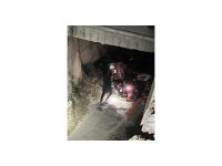 Asi Nehri’ne uçan motosikletin sürücüsünü itfaiye kurtardı