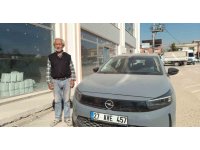 Şüpheli bomba düzeneği nedeniyle engelli çocuğu için aldığı araç zarar gördü