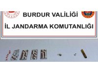 Burdur’da jandarmadan uyuşturucu operasyonunda 3 gözaltı