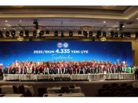 Eğitim-Bir-Sen Adana heyeti Antalya’dan ödülle döndü