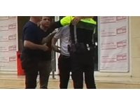 Adana’da polis ve özel birey arasında duygulandıran görüntüler
