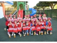 Turşular Konyaaltı’nın minik elleriyle kuruldu