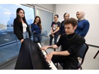 Mersin’de ücretsiz enstrüman kurslarına yoğun ilgi