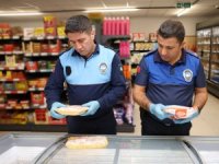 Mersin’de tarihi geçmiş gıda ürünleri ele geçirildi