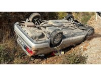 Burdur’da şarampole devrilen otomobilin sürücüsü yaralandı