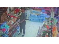 Kasada duran cep telefonunu çaldı